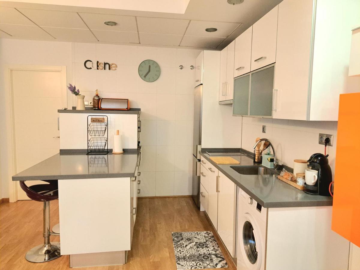 Apartamento Con Encanto Y Parking Trinidad 21 Malaga Bagian luar foto